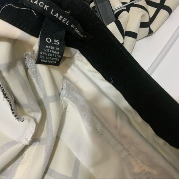 Black Label by Chico's White and Black checkered Pants (Size 0.5) 6.5 US - Picture 9 of 11